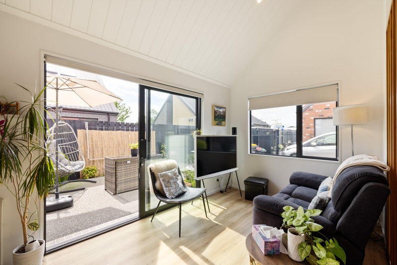 4/19 Rutherford Street, Woolston, Christchurch - Carousel 2