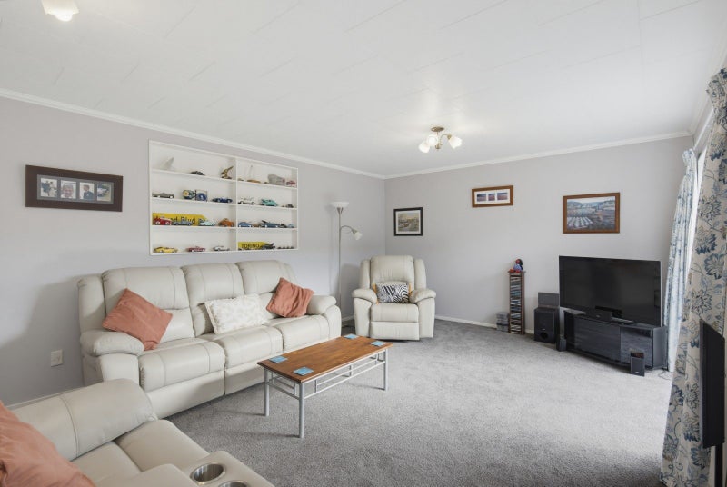 16 Easton Way, Levin, Levin - Carousel 2