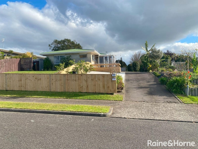 140 Kingswood Road, Brookfield, Tauranga - Carousel 1