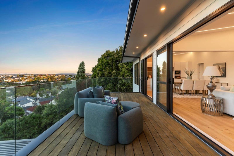 97B Bleakhouse Road, Howick, Auckland - Carousel 1