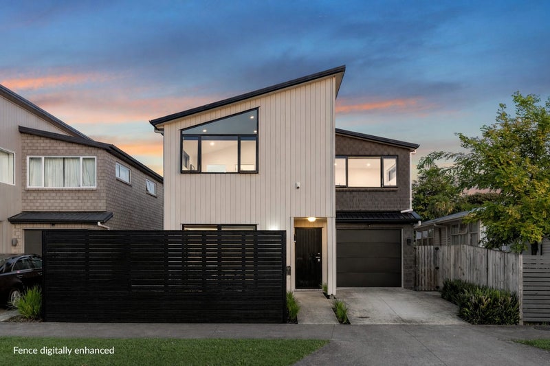 4 Crieff Place, Te Atatu Peninsula, Auckland - Carousel 1