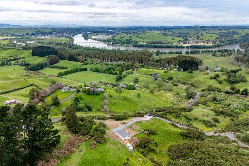 140A Bluff Road, Pokeno - Carousel 22