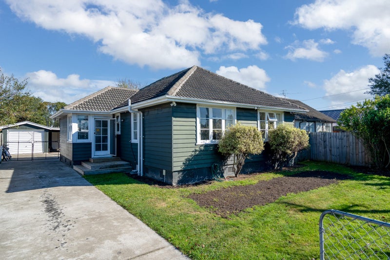 67 Garreg Road, Bryndwr, Christchurch - Carousel 1