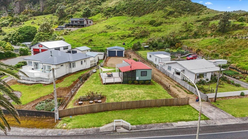 45 North Street, Mōkau - Carousel 2