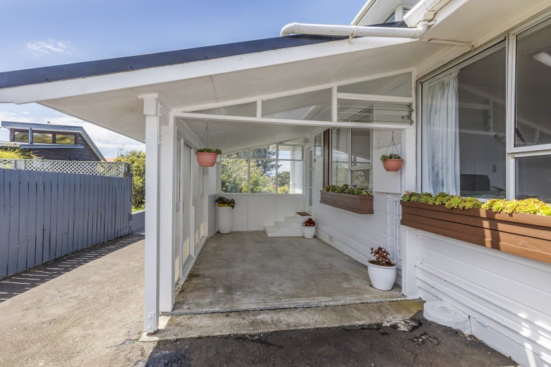 17A Virginia Grove, Brooklyn, Wellington - Carousel 23