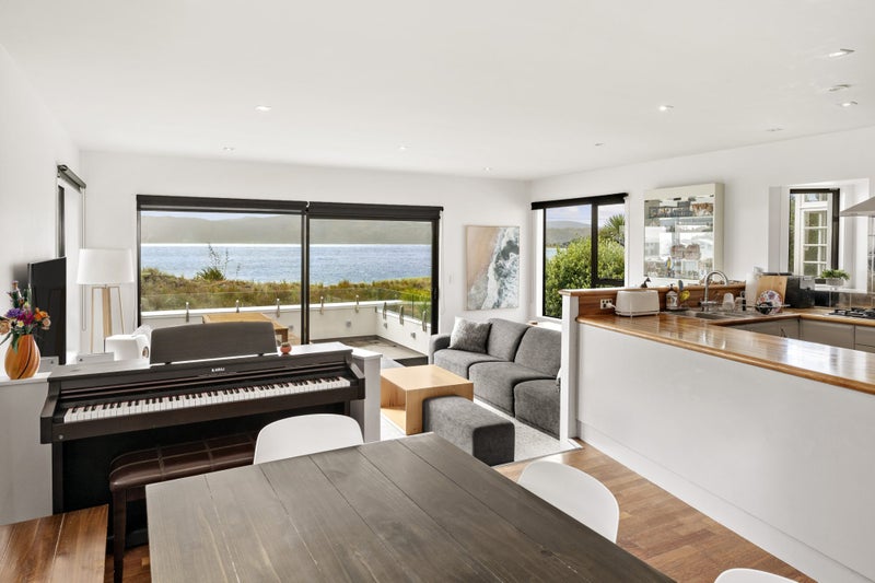 191 Marine Parade, Seatoun, Wellington - Carousel 2