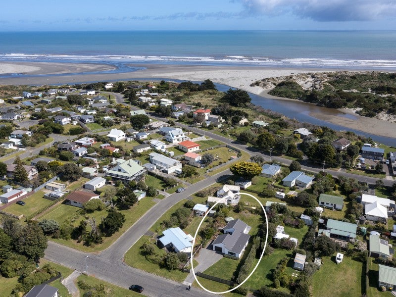 Property Valuation for 27 Sarah Street, Waikawa Beach Trade Me