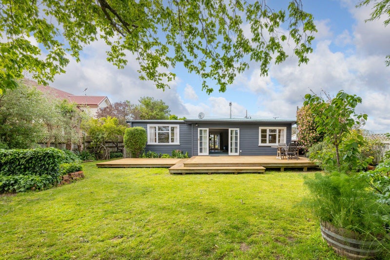 37 Sackville Street, Martinborough - Carousel 1