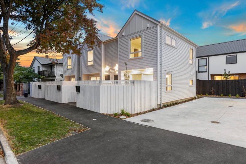 2/21 Leamington Street, Addington, Christchurch - Carousel 1
