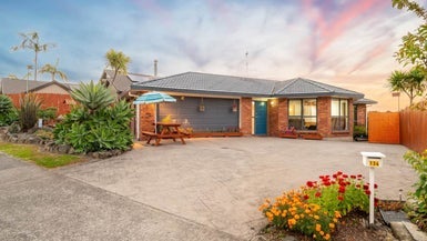 134 Charles Prevost Drive, The Gardens, Auckland - Carousel 1