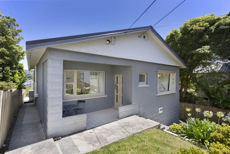 91 Northland Road, Northland, Wellington - Carousel 1