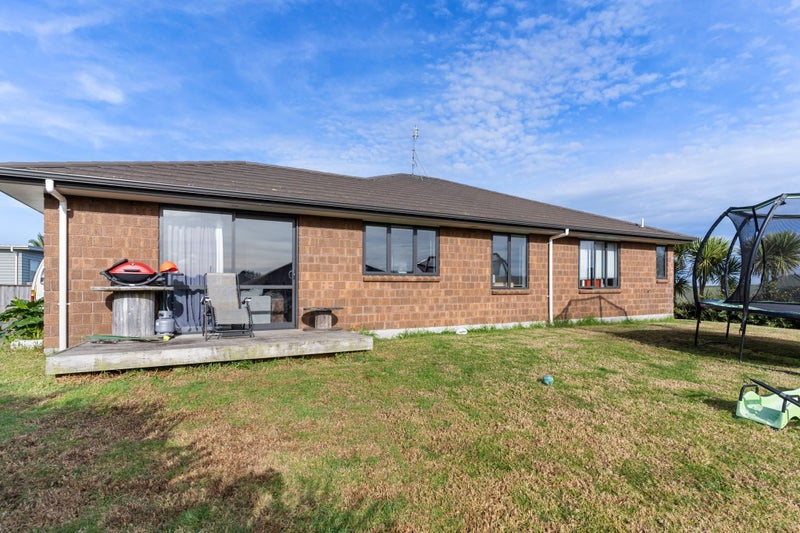 14 McGowan Rise, Tuakau, Tuakau - Carousel 14