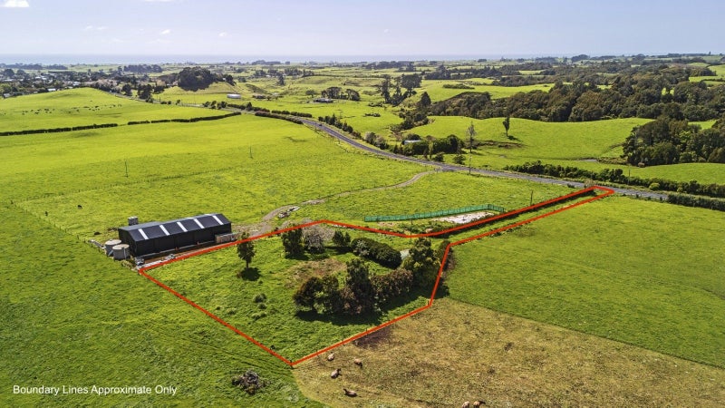 146 Oxford Road, Okato, Ōkato - Carousel 13