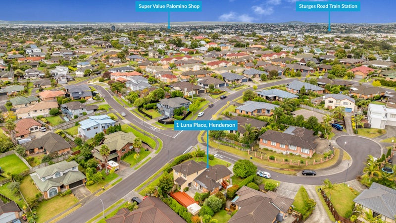 1 Luna Place, Henderson, Auckland - Carousel 30