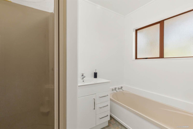 27C Jellicoe Avenue, Tuakau - Carousel 12