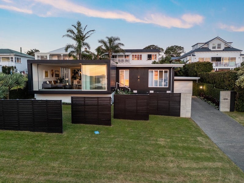 13 Tizard Road, Birkenhead, Auckland - Carousel 1