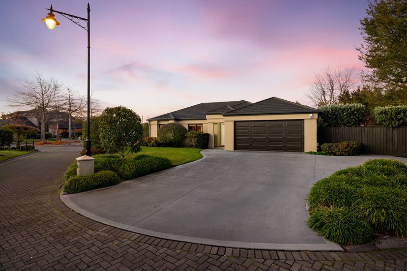 55 Marble Wood Drive, Papanui, Christchurch - Carousel 2