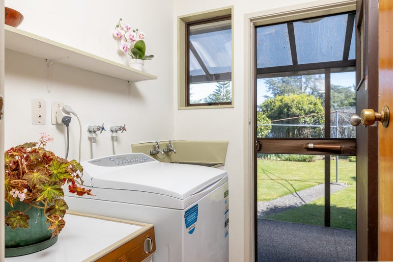 3 Lowes Place, Solway, Masterton - Carousel 21