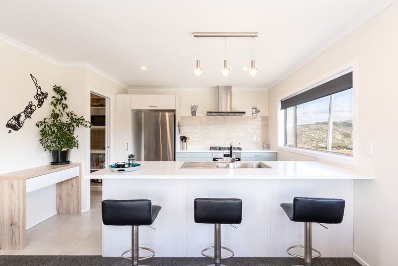 17 Prestwich Rise, Churton Park, Wellington - Carousel 2