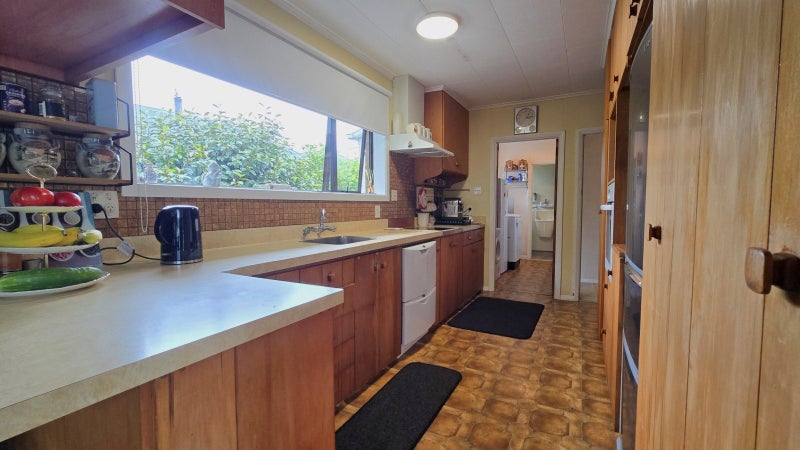 204 Sewell Street, Hokitika - Carousel 2