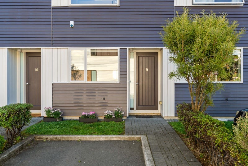 9/8 Thatcher Crescent, Crofton Downs, Wellington, Wellington - Carousel 2