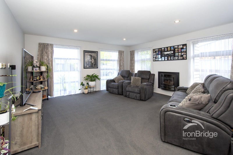 216 Rolleston Drive, Rolleston, Rolleston - Carousel 2