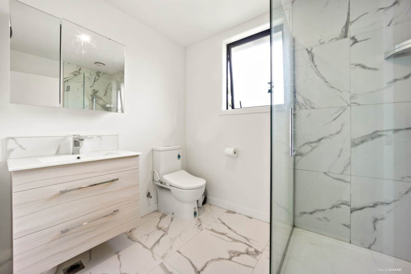 1/102 Millbrook Road, Sunnyvale, Auckland - Carousel 10
