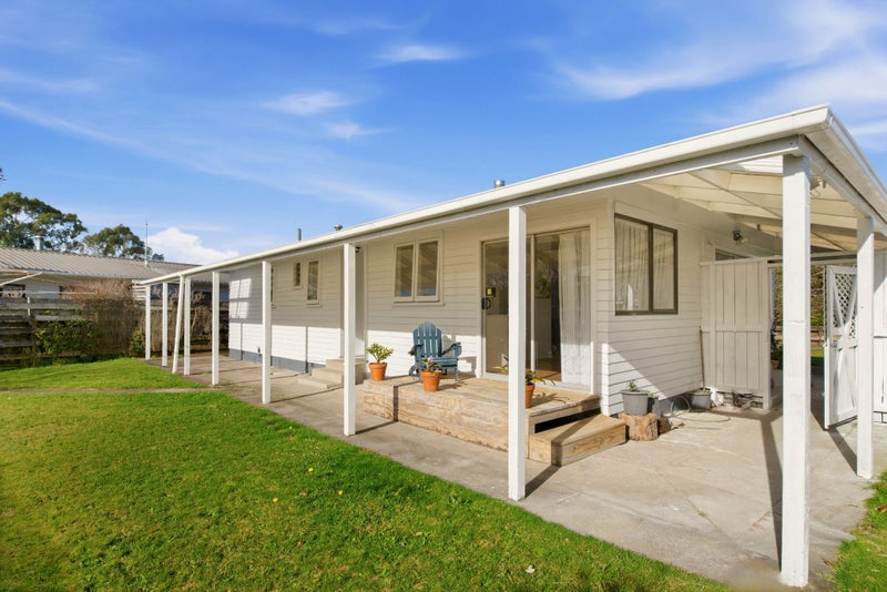 5 Kouma Place, Fairy Springs, Rotorua - Carousel 1