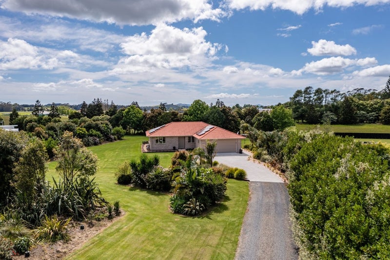 4 Pathways Drive, Kerikeri - Carousel 1
