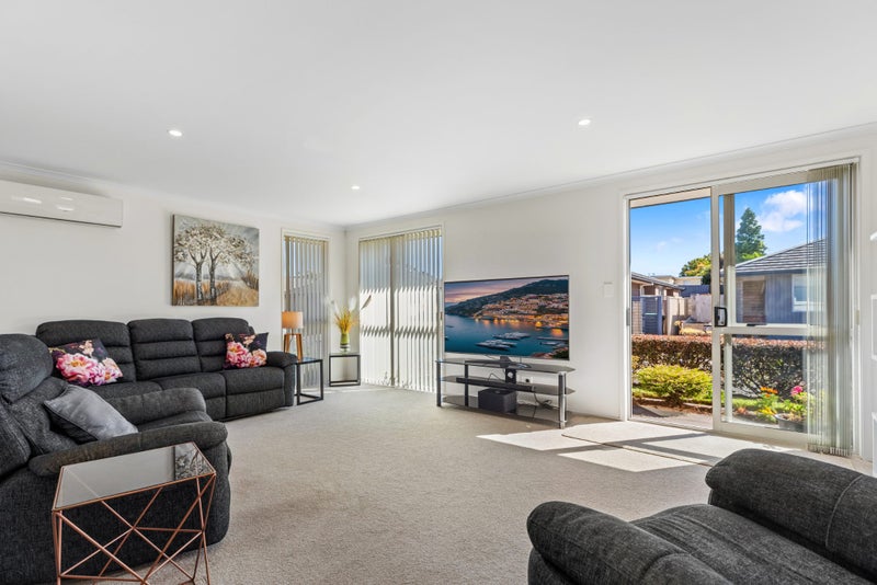 8 Seashell Drive, Papamoa Beach, Papamoa - Carousel 2