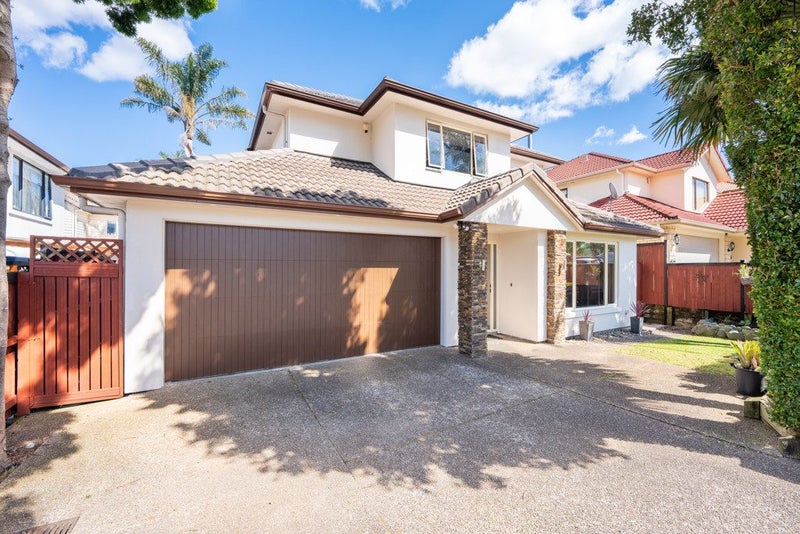 83 Wayne Francis Drive, Flat Bush, Auckland - Carousel 1