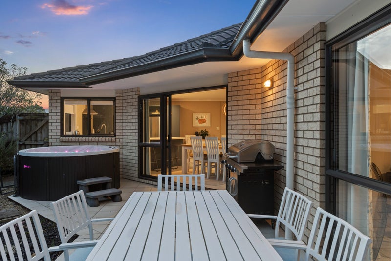 1 Courtney Lane, Warkworth - Carousel 21
