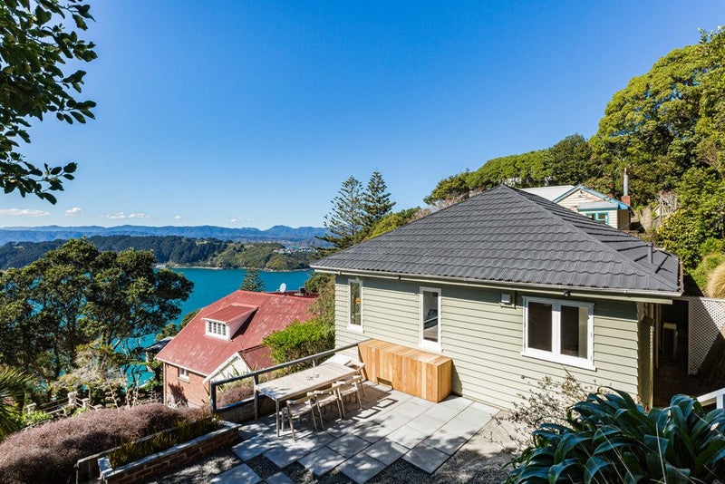 13 Thane Road, Roseneath, Wellington - Carousel 1