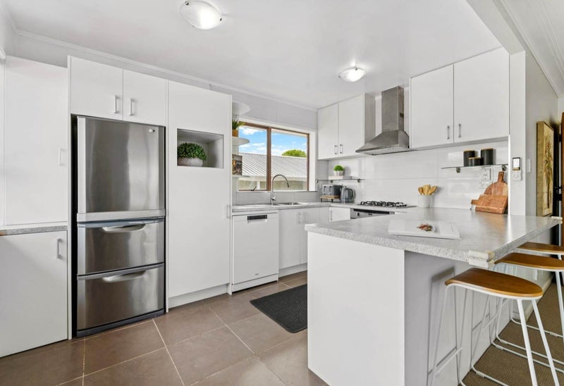 1/31 Watea Road, Sandringham, Auckland - Carousel 2