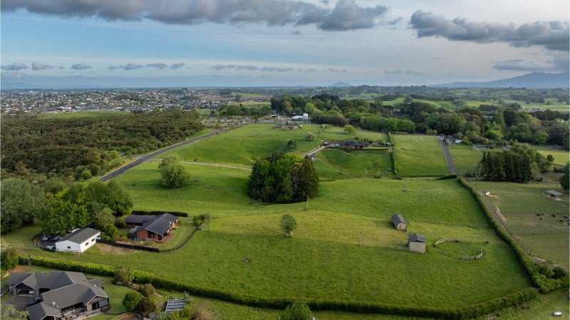 229 Brymer Road, Baverstock, Hamilton - Carousel 1