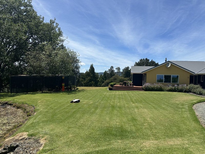 16 Nikau Lane, Maungaturoto - Carousel 1