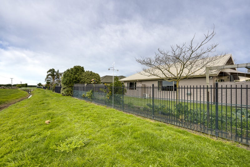17 Mcnaughton Place, Onekawa, Napier - Carousel 19