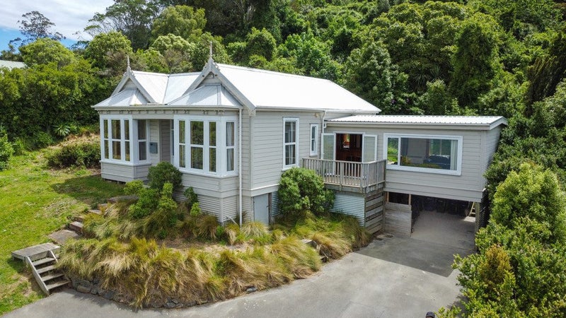345 Ravensbourne Road, Maia, Dunedin - Carousel 1