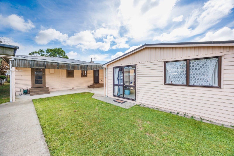 18 Park Road, West End, Palmerston North - Carousel 23