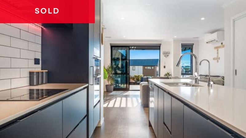 3 Seafarer Crescent, Stanmore Bay, Whangaparaoa - Carousel 1