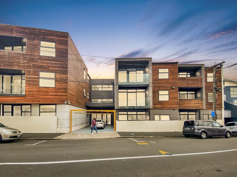 205/181 Tasman Street, Mount Cook, Wellington - Carousel 1