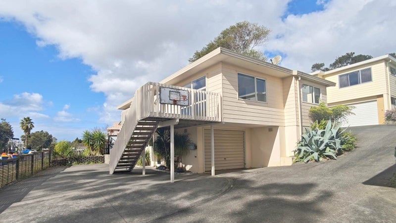 1/44 Barbados Drive, Unsworth Heights, Auckland - Carousel 1