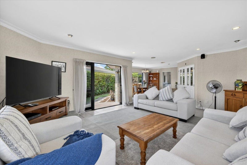 4 Halesia Place, Mount Maunganui, Mount Maunganui - Carousel 2