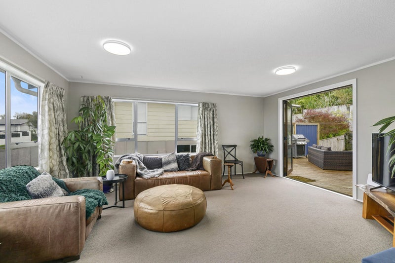 14 Kaitangata Crescent, Kelson, Lower Hutt - Carousel 2