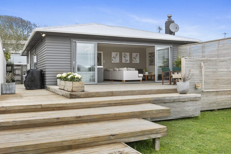 77 Pohutukawa Place, Bell Block, New Plymouth - Carousel 1