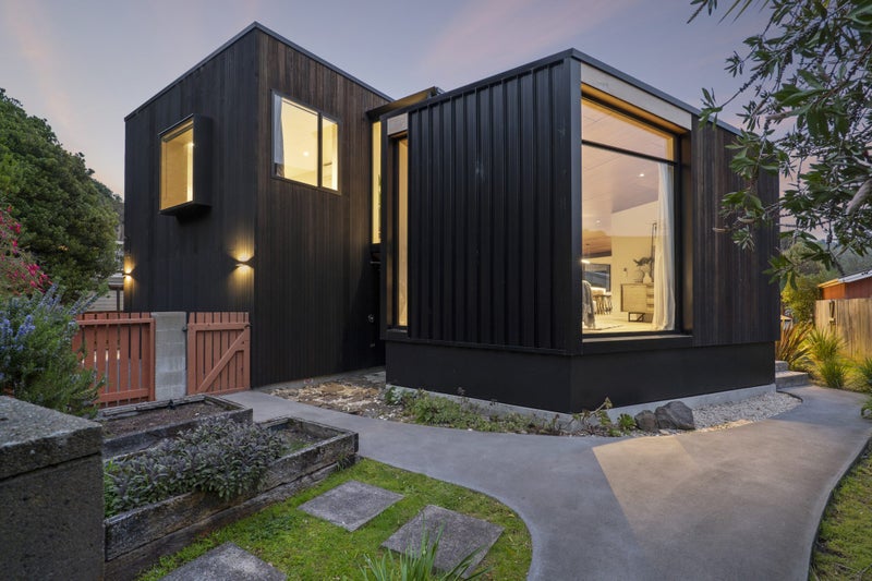 148 Esplanade, Sumner, Christchurch - Carousel 2