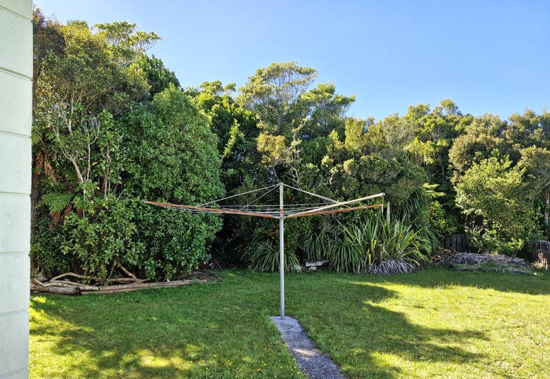 16 Arnott Heights East, Greymouth - Carousel 20