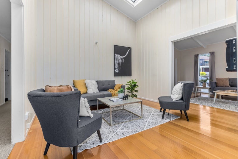 1 Cassley Crescent, Papakowhai, Porirua - Carousel 2