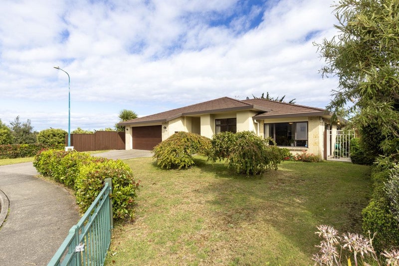 196 Milne Drive, Paraparaumu - Carousel 1