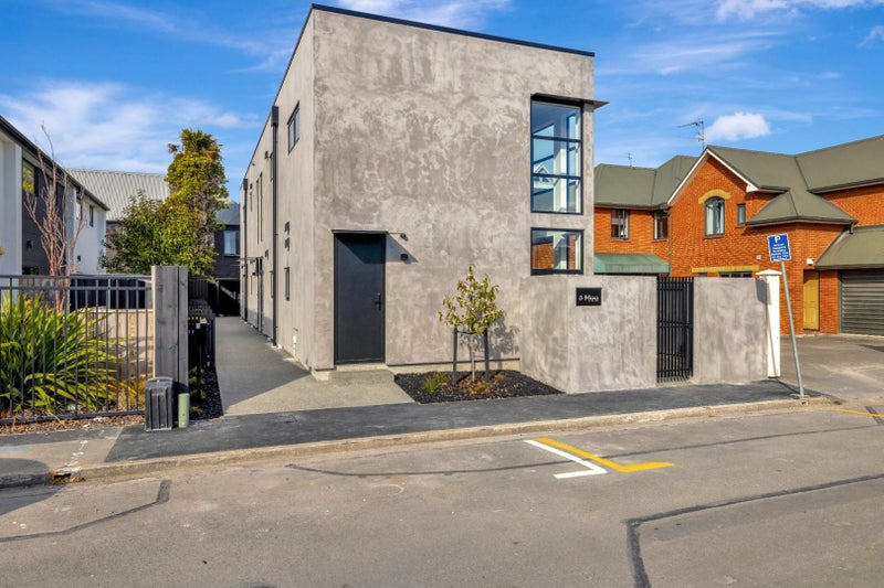 2/6 Moa Place, City Centre, Christchurch City, Canterbury - Carousel 1